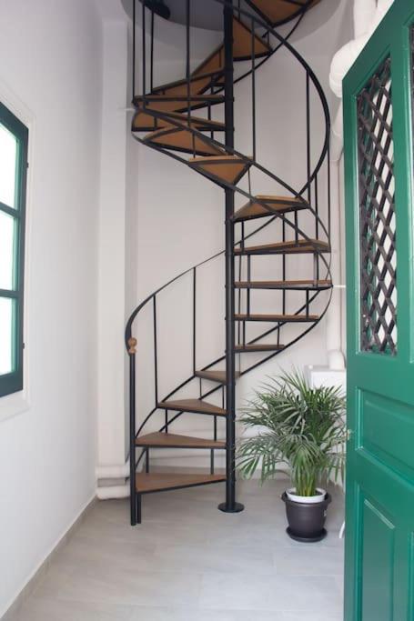 Arco Cοzy Loft Apartment แอร์มูโปลี ภายนอก รูปภาพ